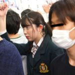 【中出し】 串刺しJ○痴● 痴●師2人に挟み撃ちされ逃げられず上下の穴を塞がれた色白娘 『高画質』