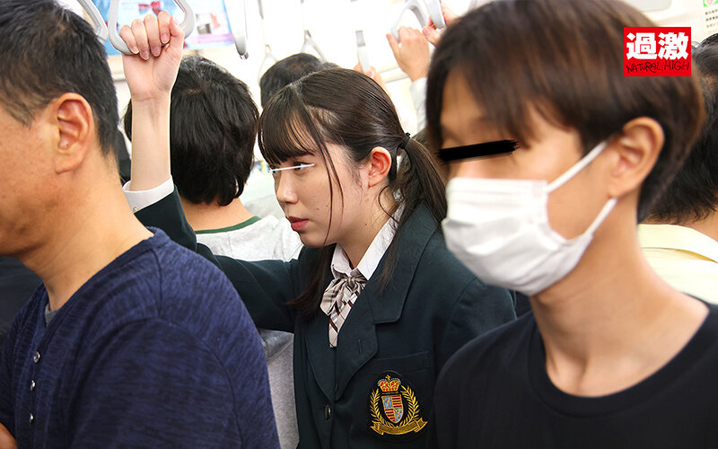 【中出し】 串刺しJ○痴● 痴●師2人に挟み撃ちされ逃げられず上下の穴...