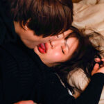 【中出し】 街中で眠っているヤリマン泥●オンナ狩り眠っていて意識がないことにやりたい放題！寝ている隙にこっそり中出し！オンナが目覚めても生ハメ続行！「生で入ってるからダメ！お願い抜いて！」と拒むが何度イってもガン無視 高速ピストン連続中出し金玉からっぽ2 『高画質』