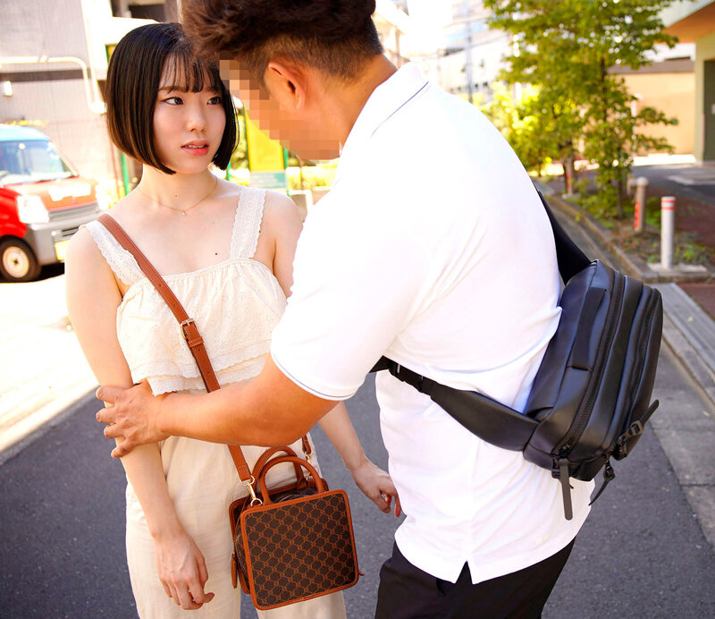 【中出し】 教え子の汗ばみ巨乳に勃起が止まらずデカチンがバカになった僕...