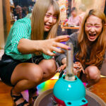 【中出し】 羞恥！彼氏連れ素人娘をマシンバイブでこっそり攻めまくれ！23 素人VSマシンバイブ 激安居酒屋にマジックミラー特設スタジオを設置彼氏と毎日好（ハオ）ハオセックスしてる夏休み中リア充女子大生編 『高画質』