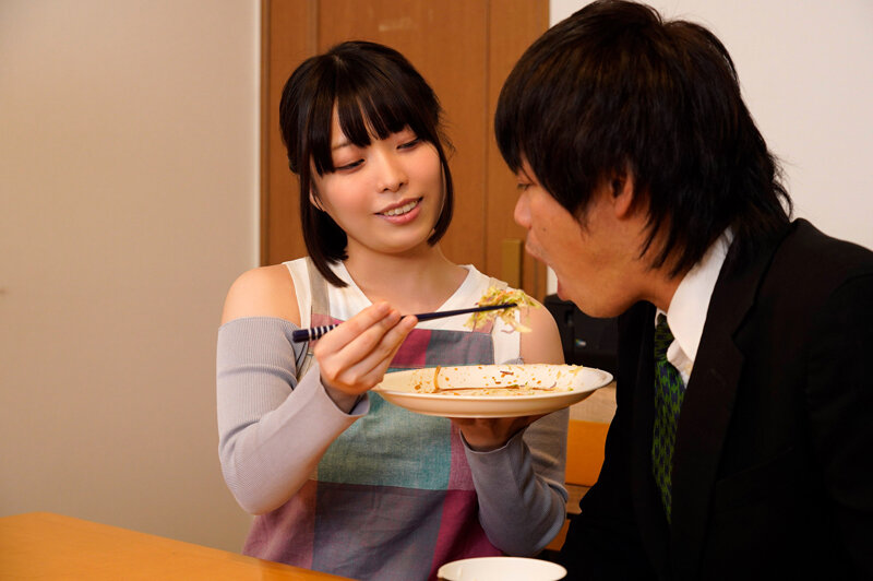 【中出し】 隣に住むJ系ママが大きなおっぱいと包容力で僕を甘やかしてく...