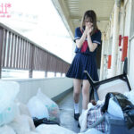 【中出し】 隣人のゴミ部屋で異臭中年おやじに抜かずの連撃中出し32発で孕まされた制服女子の末路… 松本いちか 『高画質』