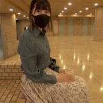 【中出し】 ナンパコNo.37 「ラップが守ってくれるから♪」と経験少ない初心なスレンダー美女の盛りマンにラップを被せ素股へ！カチカチ生チンで激しく擦って突き破り挿入！掻き回されて連続中出しされたプチパニックの地下アイドルさん！ 『高画質』