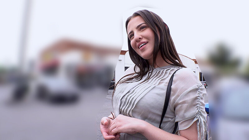 【中出し】 ロスでナンパした性格良し子のバリスタがお金に困っていたので...