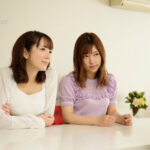 【中出し】 彼女にセフレがいるのがバレちゃったボク… 10発抜いたほうが本命彼女の射精させまくりスワッピング！彼女とセフレのセクテク競い合い中出しハーレム逆3P 小花のん さつき芽衣 『高画質』