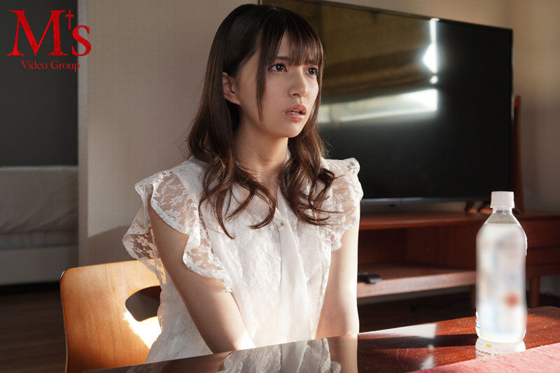 【中出し】 愛し合う2人…遠距離恋愛…会えない時間が生み出す不安や嫉妬...