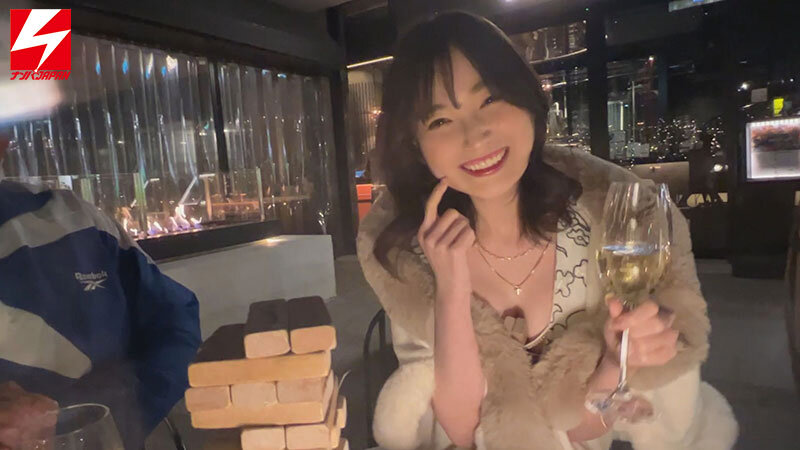 【中出し】 酔ったらヤレると噂の某会員制ラウンジ上位の超イイ女とハメた...