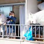 【中出し】 隣家のゴミ部屋へ苦情を言ったらコドおじが性欲モンスター化！異臭の中で絶対に逃がさない抜かずの孕ませ絶倫ホールド中出し 楪カレン 『高画質』