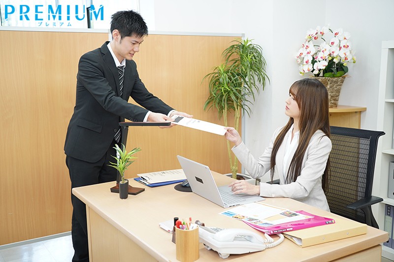 【中出し】 都合の良い女上司。オレのチ○ポの虜でいいなり希島部長と相部...