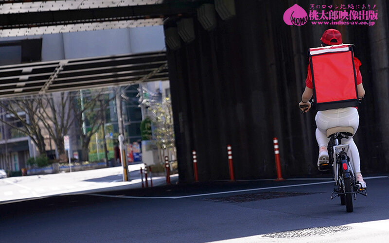 【中出し】 巷でウワサの人妻出張感 男を惑わす肉感完熟デリバリー 敏感...