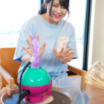 【中出し】 素人バラエティ募集素人若奥様マシンバイブチャレンジ！最後まで潮を吹かなかったら100万円！ 負けたら中出しSEX！Vol4 『高画質』