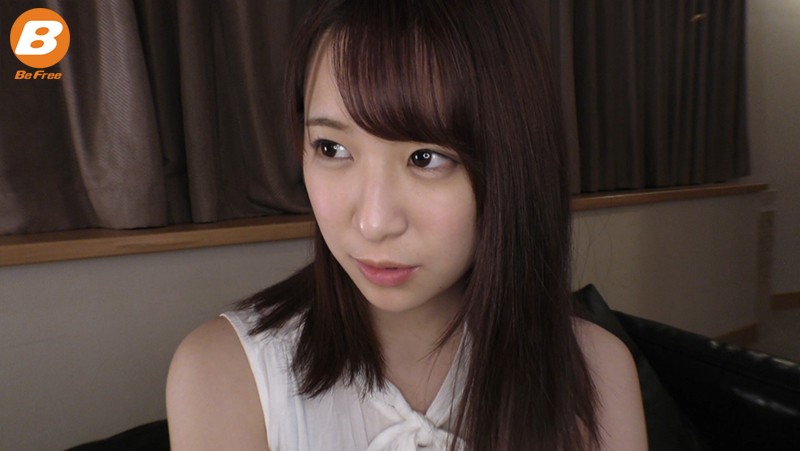 【中出し】 幼馴染とデリヘルで10年ぶりの再会。生でしていいよと言われ...