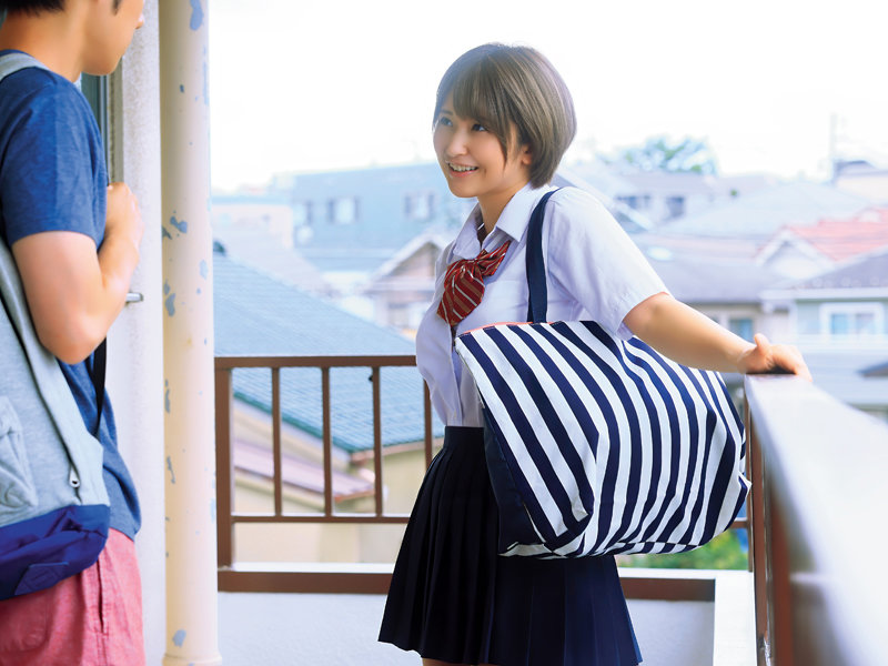 【中出し】 家出してきた巨乳妹とメチャ狭いワンルームで密着ムラムラ同居...