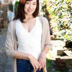 【中出し】 ミスコン受賞経験のある日本一の美貌とスタイルを持つ、日本一淫乱な潮吹きドM妻 奇跡の美魔女 かすみ42歳 白河花清 『高画質』