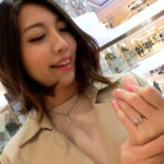 【中出し】 【人妻3P・個人撮影】32歳 美巨尻102cmヒップ 大学生を馬乗りで●すセレブ妻 何度でも勃起する絶倫チンポに歓喜の物凄い腰振り絶頂 お泊り3P中出し乱交【連続中出し】 『高画質』