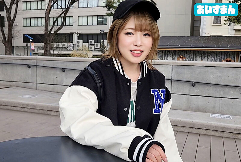 【中出し】 【変態ヤリマン子】ノリ最高ギャルキャバ嬢22歳。キスした瞬...