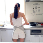 【中出し】 「ガリガリの貧乳ですが、気立てはいい私の娘です。アッチの方もしっかり教育してあります。いかがですか？」クズな父親と実娘の近親相姦物語 『高画質』