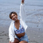 【中出し】 新人 海で見つけた褐色黒ギャル日サロ店員 ナンパで口説いてそのまま中出しAVデビュー★ NATSUKA 『高画質』