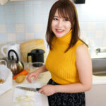 【中出し】 素人妻が一般大学生の自宅にコンドーム1つ渡され一泊 一度のゴム姦では満足できず宿泊中2度もガチ中出しを許してしまう 騎乗位で爆乳を揺らす美人妻 ももこさん 31歳 『高画質』