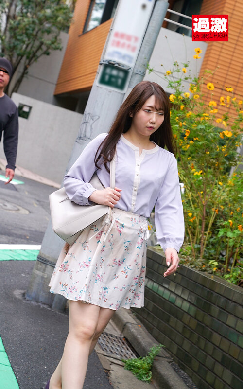 【中出し】 中出し寸前に抵抗して抜けたチ○ポを何度もぶち込まれイキ狂い...