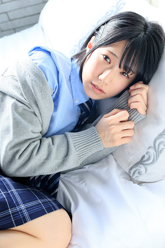 【中出し】 エッチが気持ちいいと上からも下からも自ら腰をくねらせちゃう...