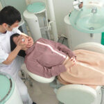 【中出し】 SNSで流出炎上したバカッター歯科医の昏●麻酔イタズラ映像 『高画質』