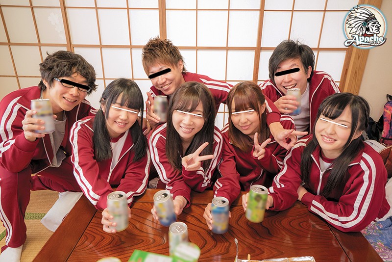 【中出し】 修学旅行でクラスメイトを無理矢理泥●させてみんなで中出しし...