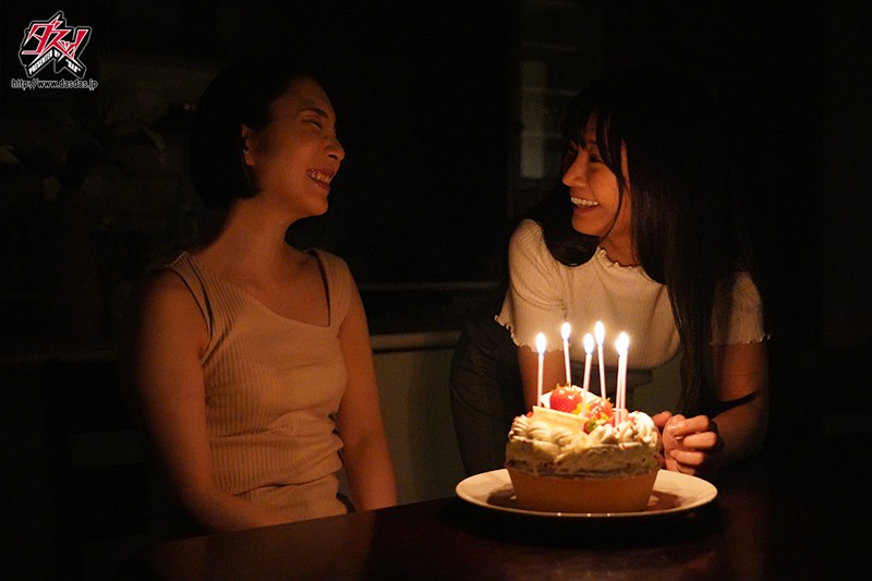 【中出し】 美人母娘、イタダキマス。数十年前に孕ませた女とその娘に会い...