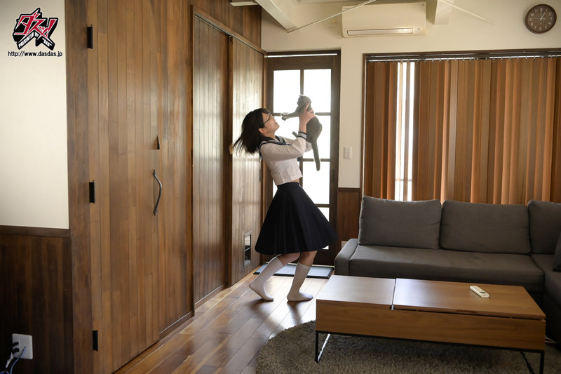 【中出し】 やった～！？ 両親が3日間旅行で家に居ないHしたがり幼馴染...