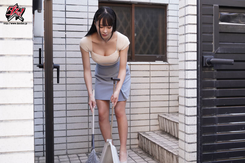 【中出し】 派遣マッサージ師にきわどい秘部を触られすぎて、快楽に耐え切...