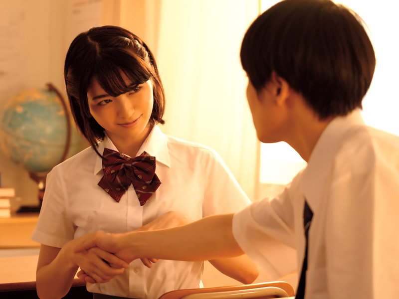 【中出し】 SEXという言葉も知らなかった頃1か月だけ同じ学校にいてヤ...