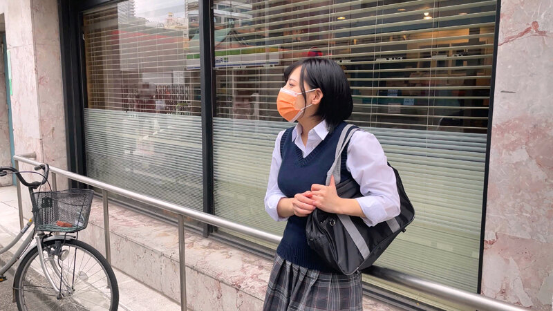 【中出し】 黒髪で真面目な委員長 テスト期間に中出しハメ撮り Gカップ...