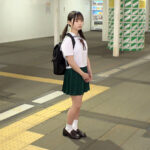 【中出し】 つきまとい03 二つ結びで活発そうにリュックを揺らして電車通学をする子の制服・私服姿の長期盗撮記録 『高画質』