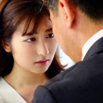 【中出し】 接吻堕ちNTR キスが上手すぎる夫の上司、誘惑に堕ちて唾液だらだら中出しセックスを求めるワタシ 末広純 『高画質』