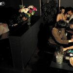 【中出し】 人生初のおっパブでルールがわからず勃起チ○ポを丸出ししちゃったボク。初めてのおっぱいパブに興奮しすぎたボクがハッスルタイム中にフル勃起したチ○ポを丸出しにしたら、やんわり「ここ風俗じゃないからちんちん出しちゃダメだよ」と優しく教えてくれた嬢。 『高画質』