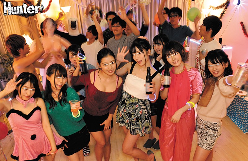 【中出し】 ボクの家がパーティ会場と化し、めちゃ可愛い色んな女の子と色...