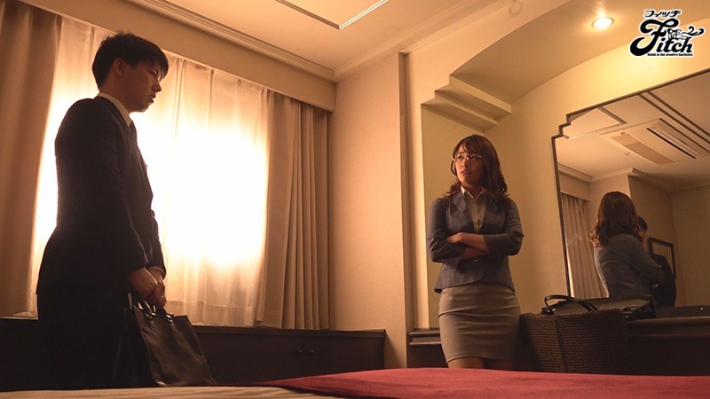 【中出し】 新婚の僕が出張先で女上司とまさかの相部屋 朝から晩まで性奴...