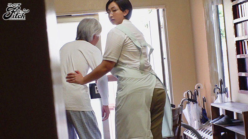 【中出し】 地味な同僚がデリヘルをやっている事を発見してしまい…脱がせ...