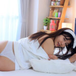 【中出し】 「終電ないならウチに泊まりなよ」 酔って抵抗出来ない僕は先輩女社員ナオさんの、ほろ酔い囁き淫語でパワハラ中出しさせられた飲み会後の出来事。 神宮寺ナオ 『高画質』