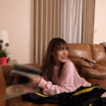 【中出し】 怖い印象だったヤンキー気質のムチムチ隣人ギャルが超優しい神展開！！生粋の童貞のボクにギャルならではの凄テクで親身になってラッキー筆おろし…かと思いきやチ●ポがまさかの相性バツグンでめちゃイキ中出しFUCK！！ 『高画質』