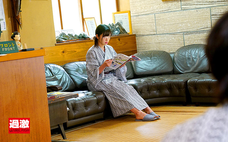 【中出し】 混浴温泉で乳首をしつこく刺激する乳吸い責めに欲情した女は湯...