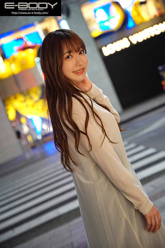 【中出し】 職業:六本木勤務の人気ラウンジ嬢 俺に惚れている愛嬌抜群の...