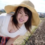 【中出し】 顔60点、身体98点、性格120点 男がヤリたくなるちょいブス巨乳！！農家の娘さん中出しAVデビュー！！ 千葉みう 『高画質』