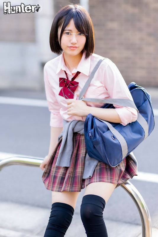 【中出し】 超ラッキー！登校拒否のボクがいじめっ子クラスメイト女子たち...