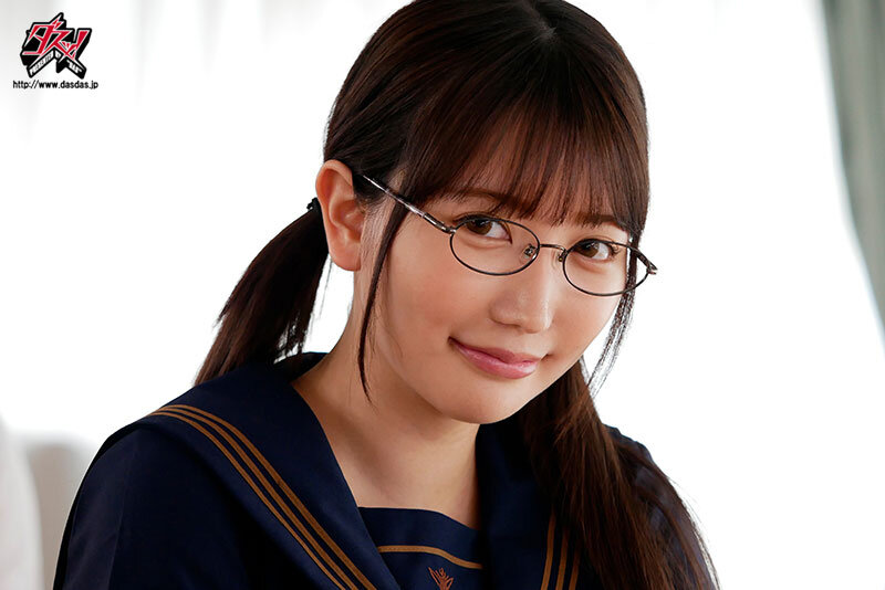 【中出し】 学校中でコッソリ天才的潮吹きプッしゃあSEXするデカパイ淫...