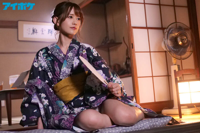 【中出し】 夏の終わりの汗だく中出し性交 人妻になったお従姉ちゃんの無...