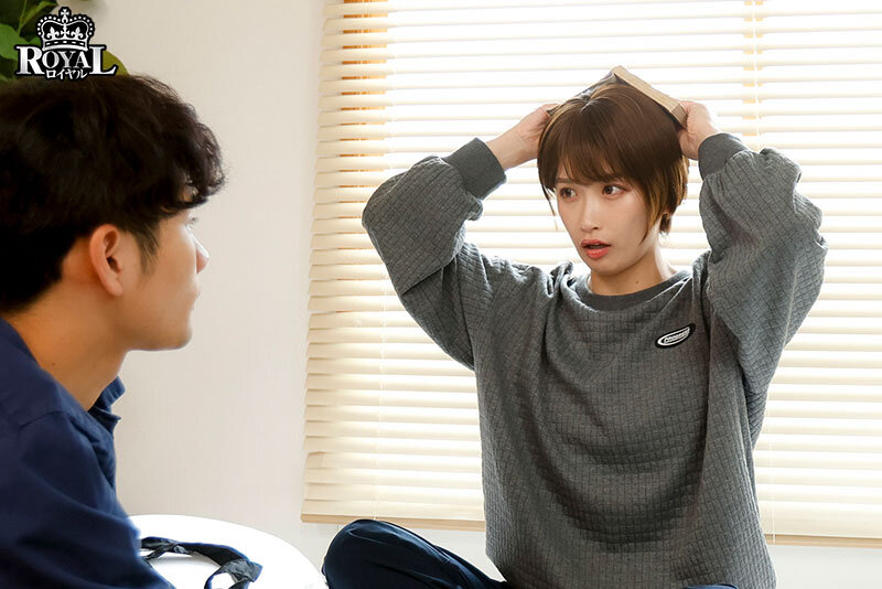 【中出し】 ボーイッシュで男友達みたいな女子は想像以上の大人下着とむっ...