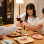 【中出し】 「義父の目的は私です…」ストーカーが母の再婚相手に… もう逃げられないと悟った‘あずさ’は恐怖から義父を受け入れ何度も中出しセックスされて… 東雲あずさ 『高画質』