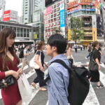 【中出し】 ほら…みんなに情けない声聞かせてごらん？ 綺麗なお姉さんに狭い密室に連れて行かれて、わざと外に声が漏れるのを楽しみ挑発中出しさせられる誘惑淫語痴女デート 美谷朱里 『高画質』